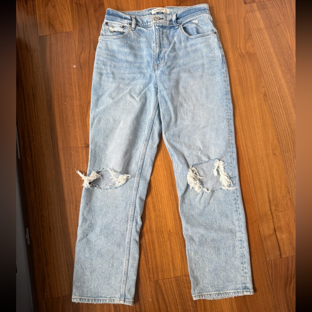 ABERCROMBIE JEANS 90’S STRAIGHT ULTRA HIGH RISE SIZE 6 SHORT